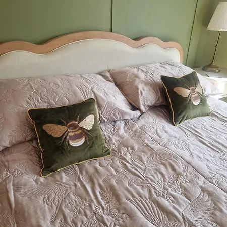Honeybee Hideaway
